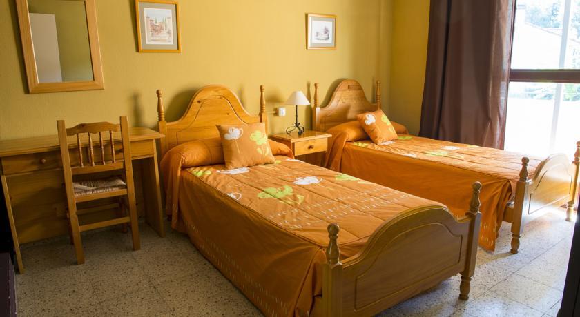 La Casona Del Pinar Albergue San Rafael Oda fotoğraf